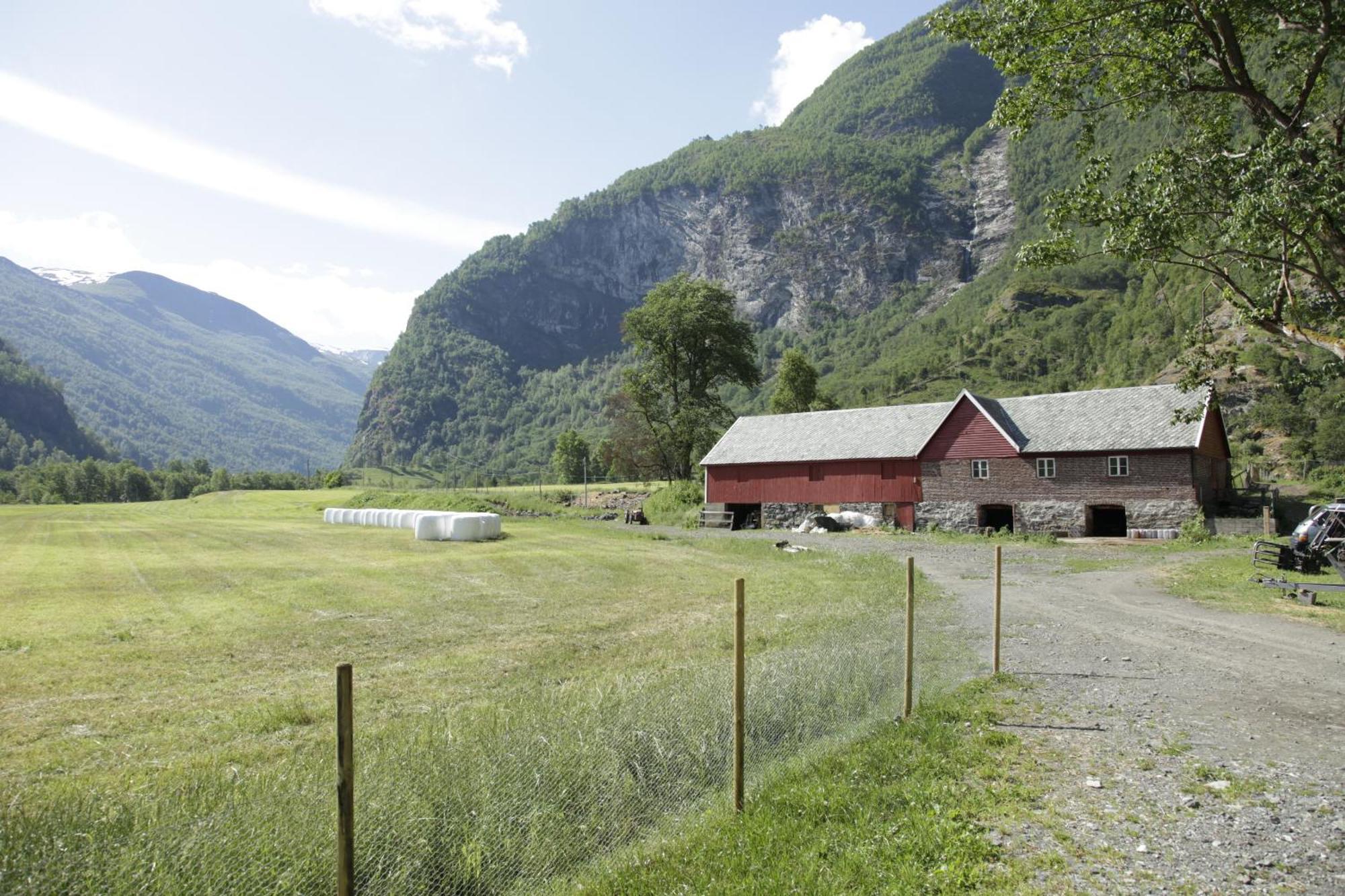 Brekke Gard Hostel Flam Exterior photo